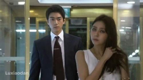 上流社会 第一季,权贵家族的华丽角逐  第3张